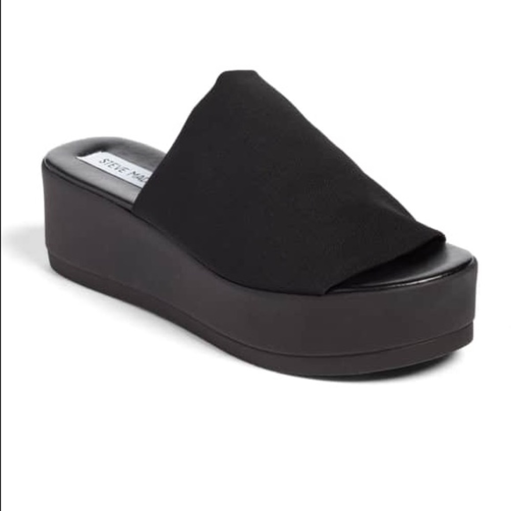 Steve Madden slinky platform sandal. Size 7.